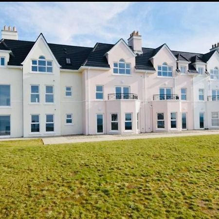 Luxurious Beach Front Apartment In Portrush Exterior photo