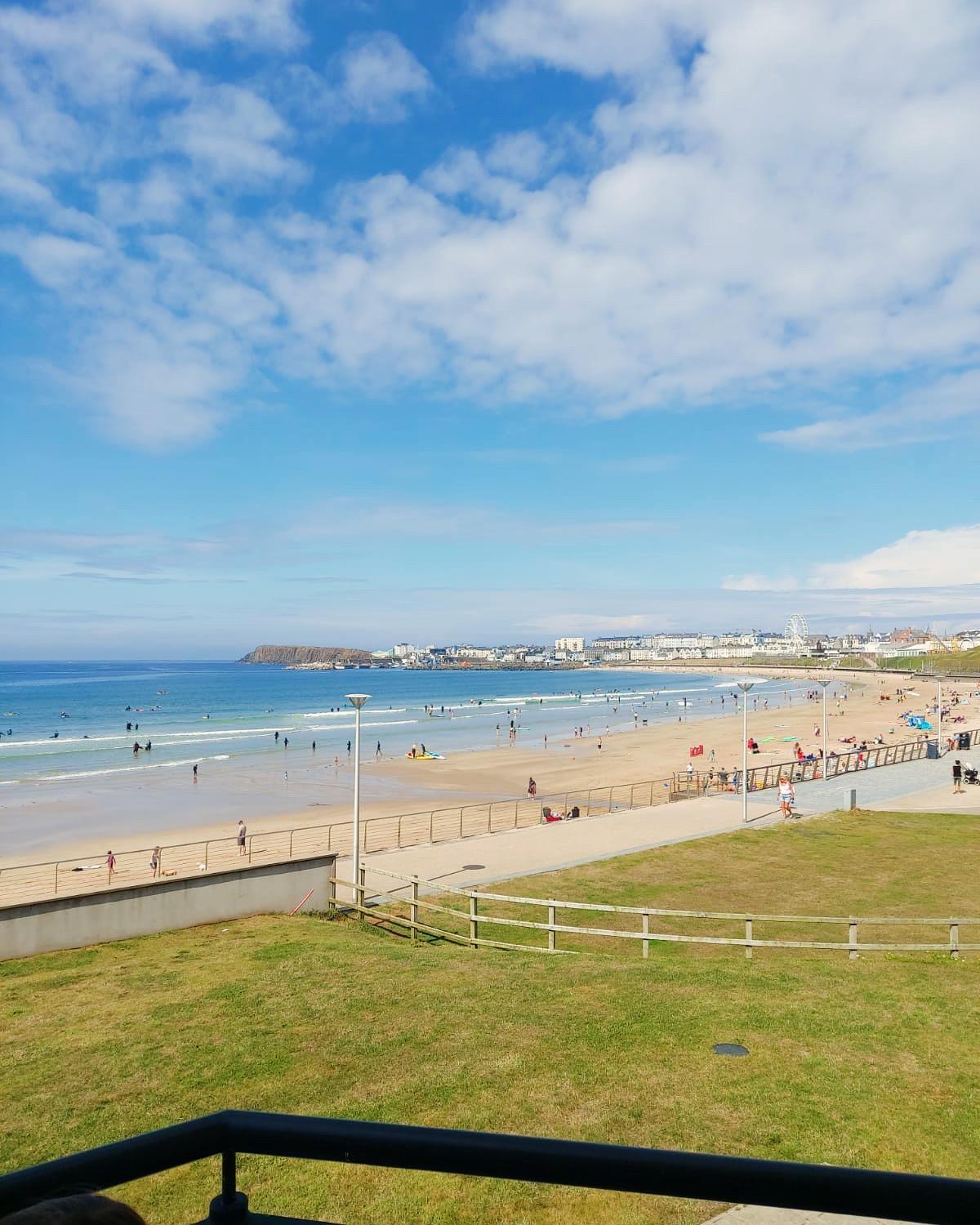 Luxurious Beach Front Apartment In Portrush Exterior photo